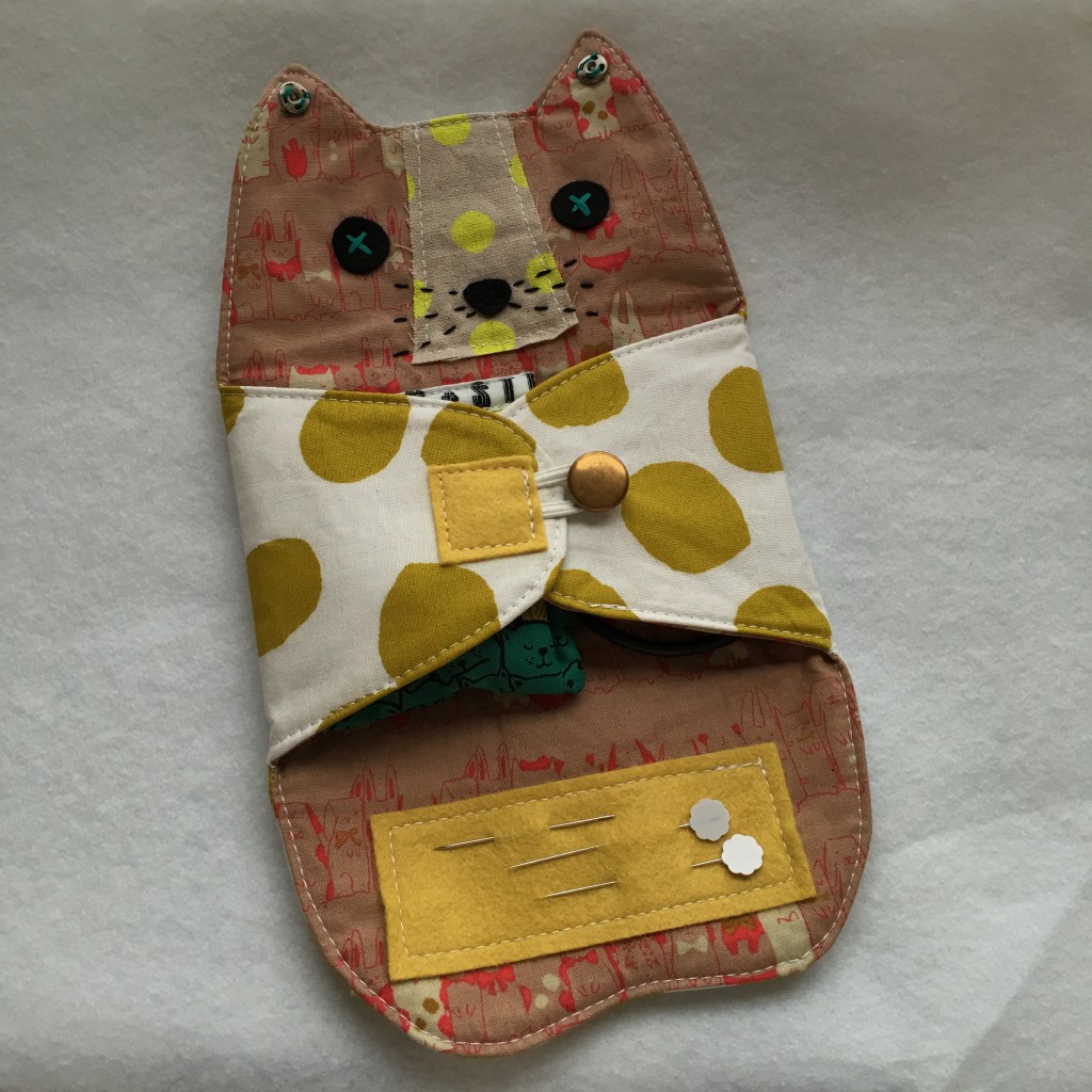 Woollypetals.com - Kitty supply pouch arms
