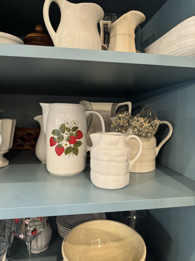 Woollypetals Strawberry Pitcher Heirloom